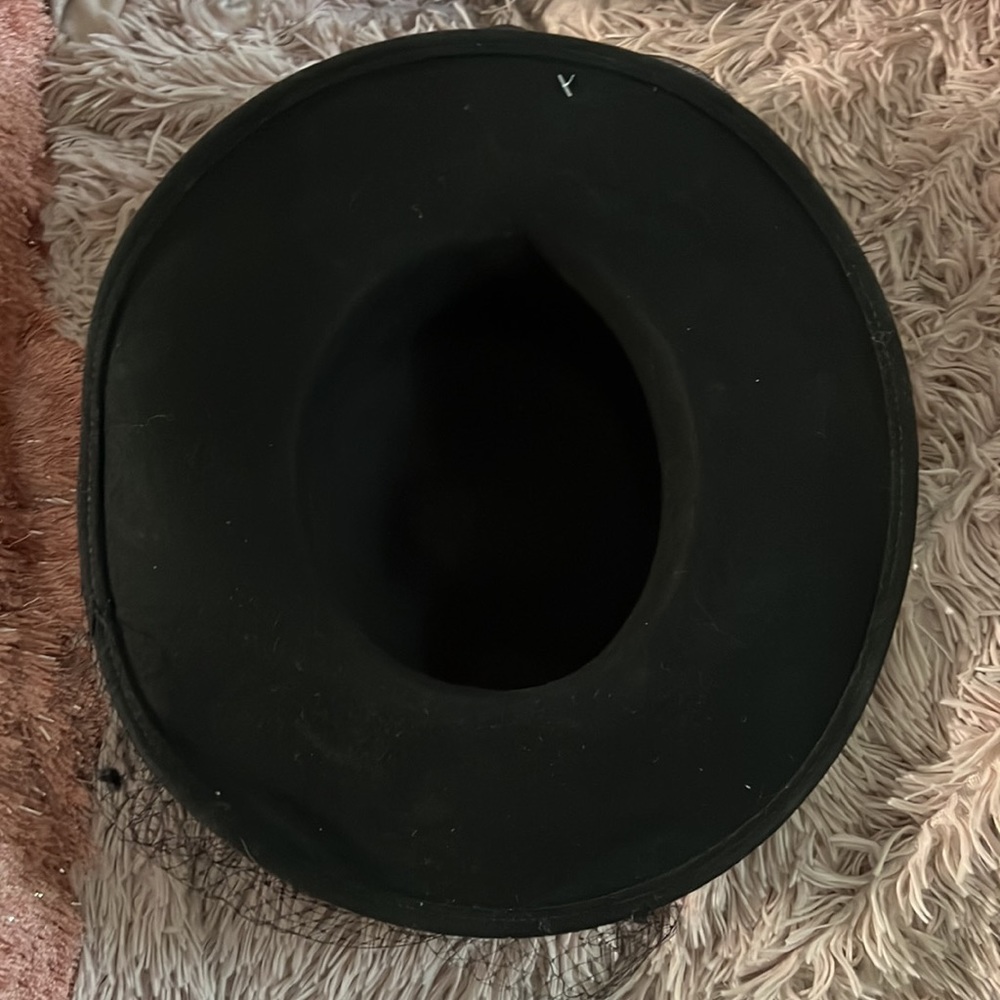Black hat - Picture 4 of 4